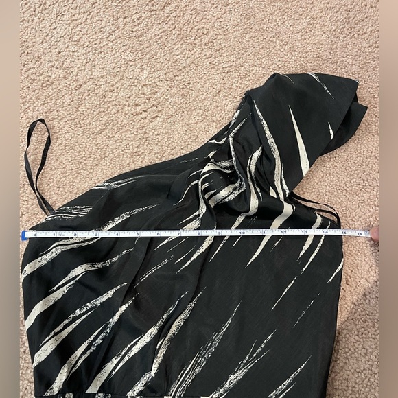 Ladies junior THE LIMITED one-shoulder mini dress - Picture 4 of 9